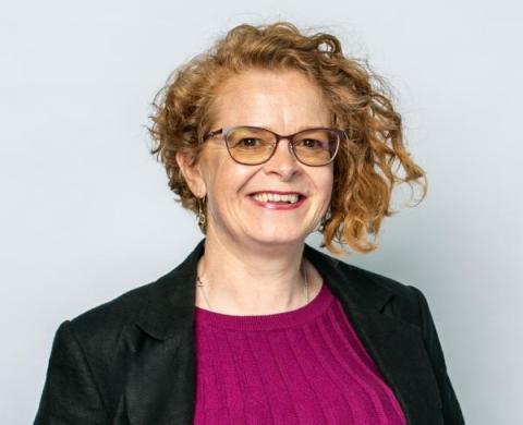 Helen Simms Amentum