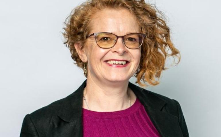 Helen Simms Amentum